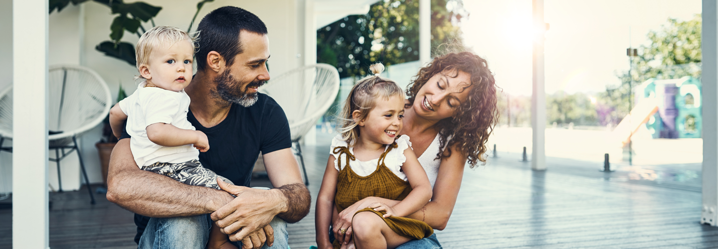 family-looking-to-refinance-home-loan